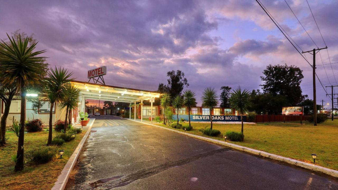 Silver Oaks Motel Gilgandra Exterior photo